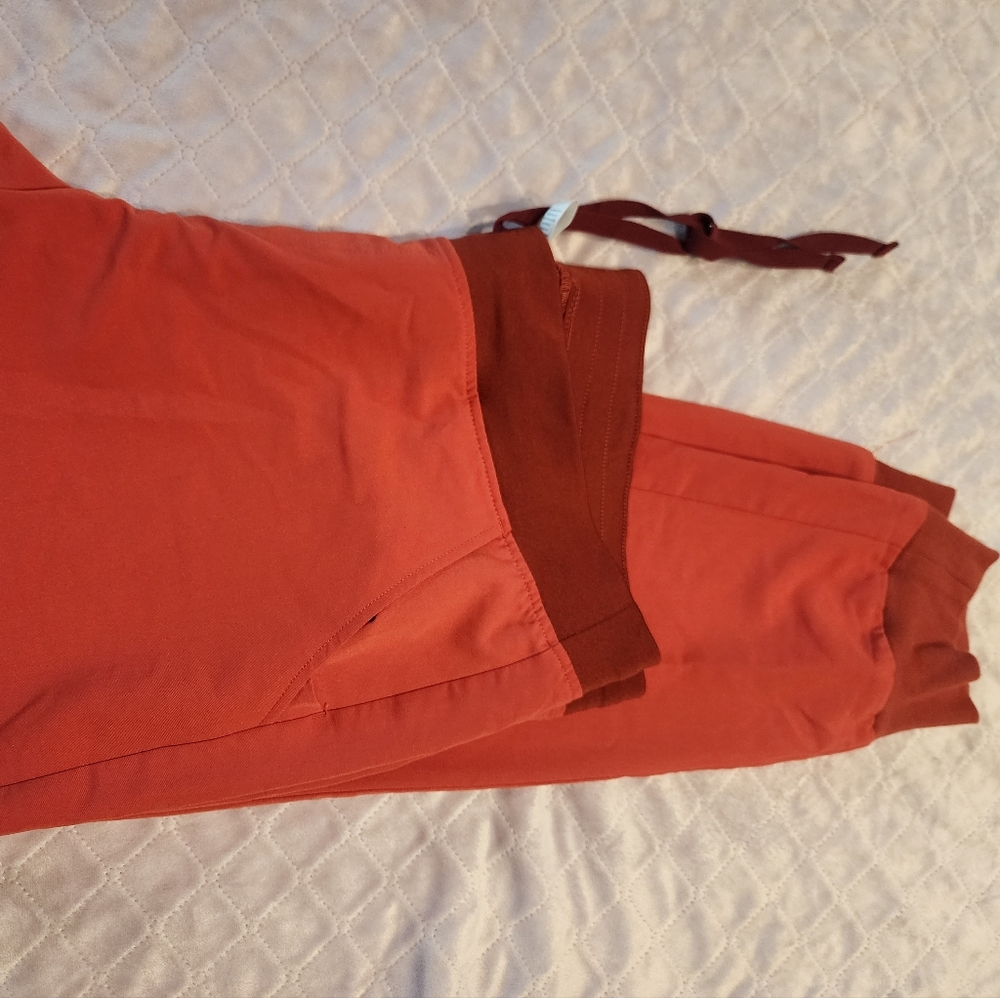 Figs Women Scrubs Clay Set